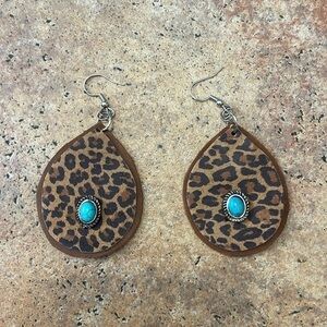 Suede leather earrings